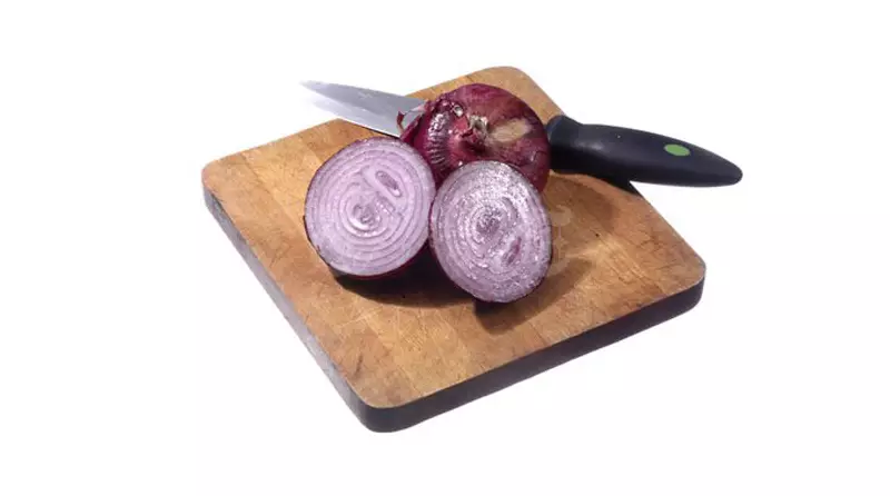 Ciência Revela: O Truque Definitivo Para Cortar Cebola Sem Chorar!