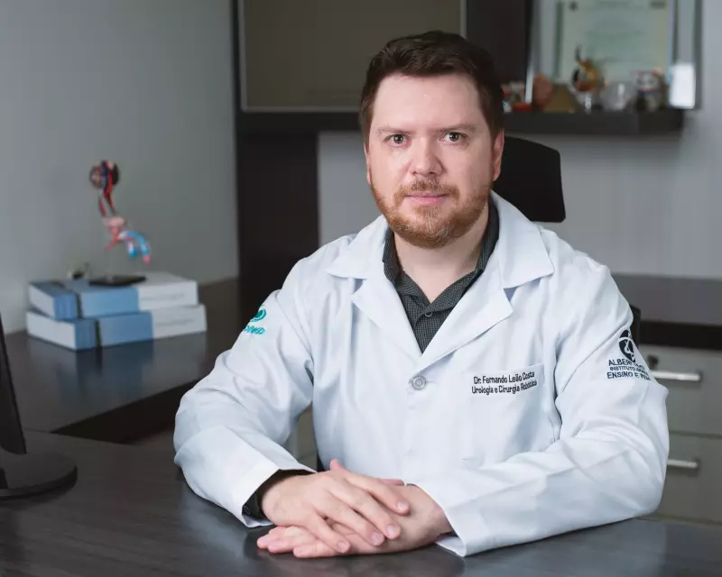 Cirurgia robótica para câncer de próstata chega ao SUS em 2025