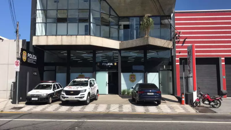 Corpo é encontrado em terreno baldio de Ferraz de Vasconcelos; polícia investiga morte suspeita