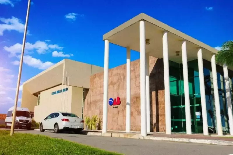 Criança autista sofre agressão em clínica: terapeuta puxa pelos cabelos durante sessão