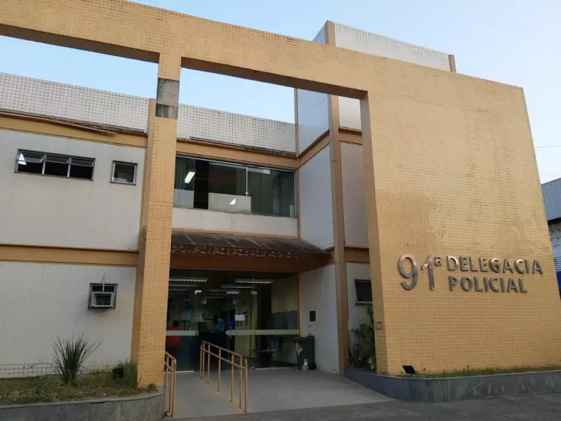 Cuidadora e joalheiro presos por esquema de furtos em Valença