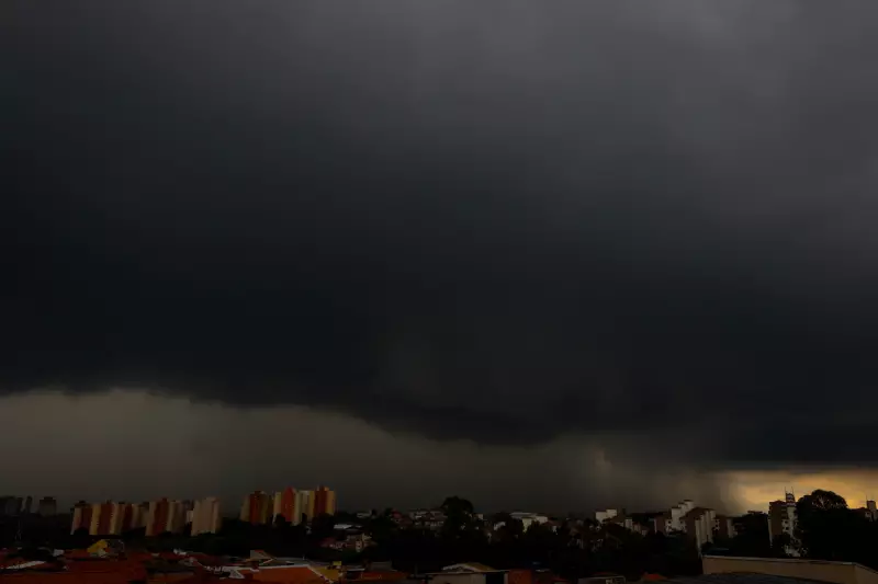 Defesa Civil emite alerta de tempestades em SP até terça-feira
