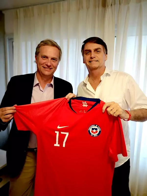 Direita moderada do Chile sofre derrota histórica após flerte com extremismo