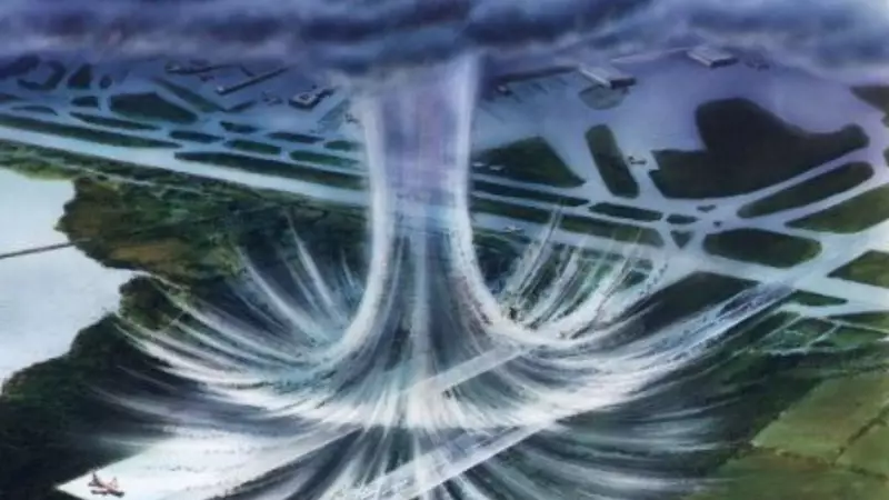 Downburst atinge Rio Verde com ventos de 107 km/h e causa destruição