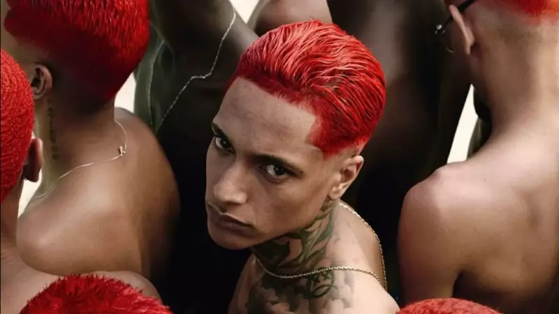 Drake segue Oruam no Instagram e promete show no Brasil