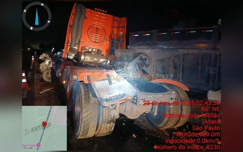Duas mortes em colisão frontal na SP-255 em Avaré neste domingo