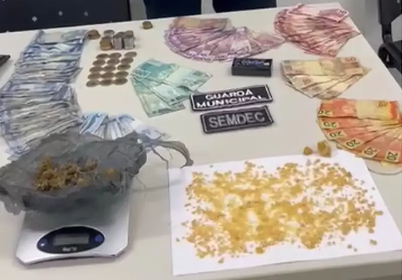 Dupla presa com mais de mil pedras de crack no Centro de Aracaju