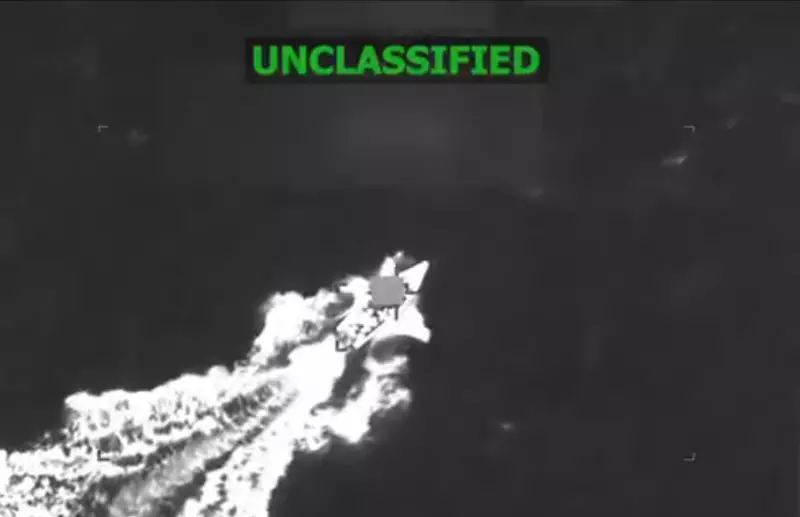 EUA disparam contra embarcação no Caribe: nova ação militar gera tensão internacional