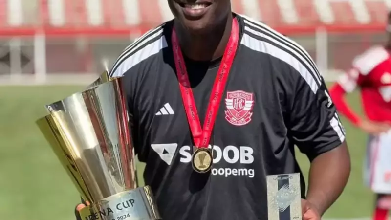 Ex-goleiro Glaysson, campeão pela Cruzeiro, agora dirige ambulância em BH