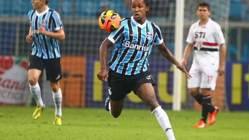 Ex-meia Guilherme Biteco, 31 anos, inicia estágio na base do Grêmio