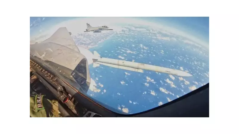 FAB realiza primeiro disparo do míssil Meteor com caça F-39E Gripen