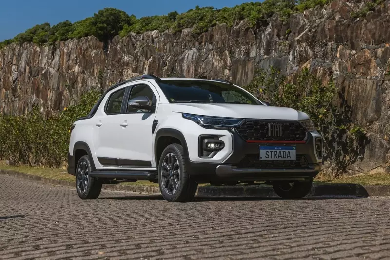 Fiat Strada Domina as Vendas no Brasil: Picape Ultrapassa 160 Mil Emplacamentos em 2025