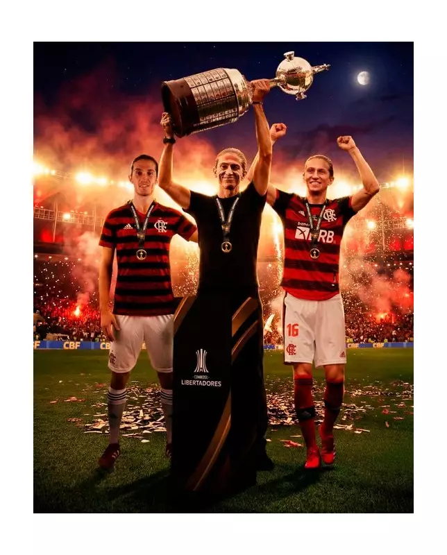 Filipe Luís comemora tetracampeonato do Flamengo na Libertadores