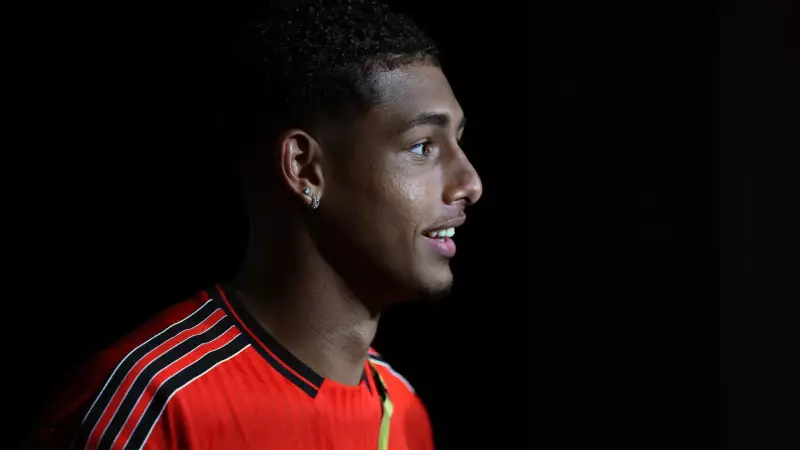 Flamengo protege João Victor após vaias no Maracanã; veja detalhes