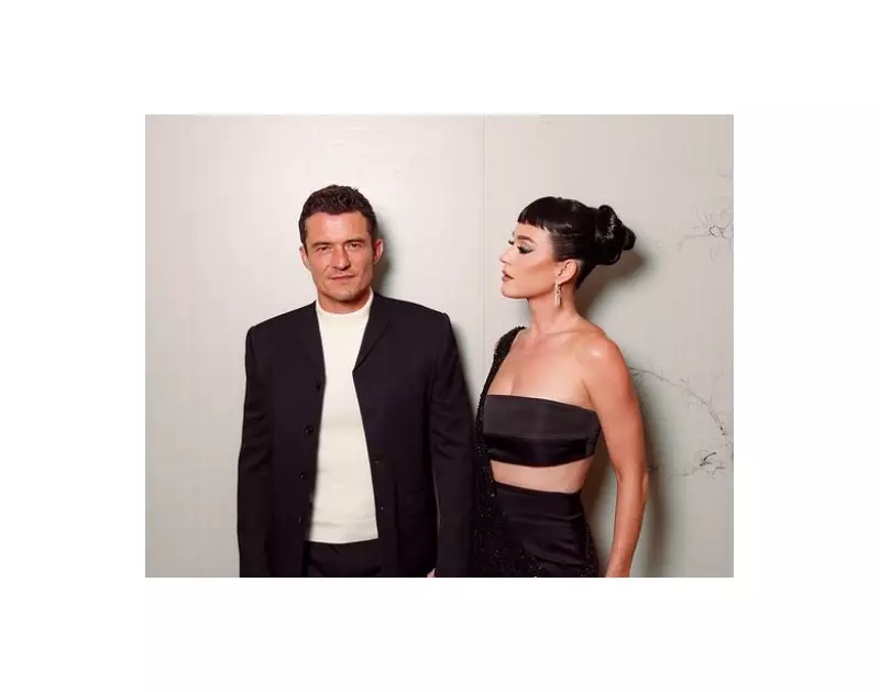 Fãs criticam Orlando Bloom por foto com atriz fantasiada de Katy Perry