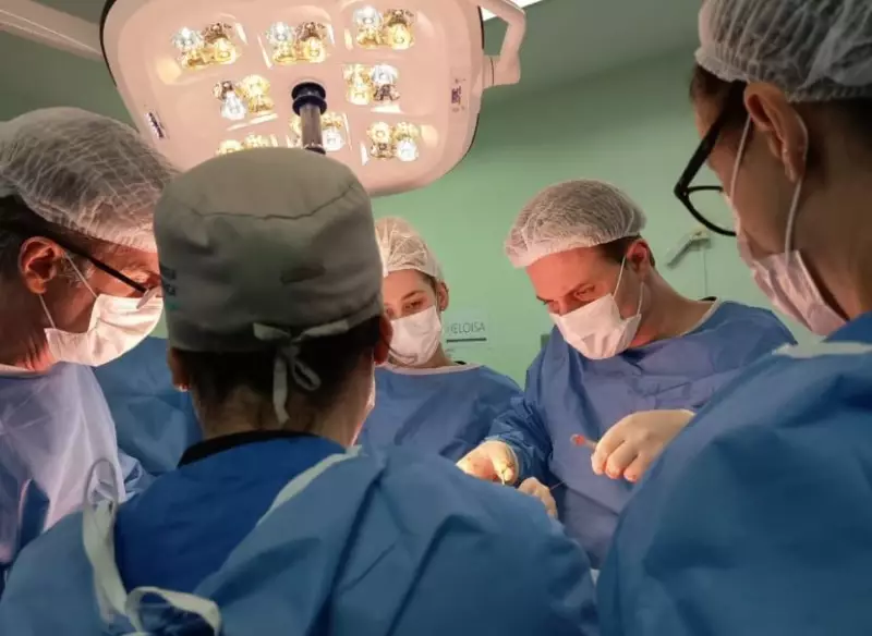 Gêmeas siamesas de SP avançam em cirurgia de separação no HC de Ribeirão Preto