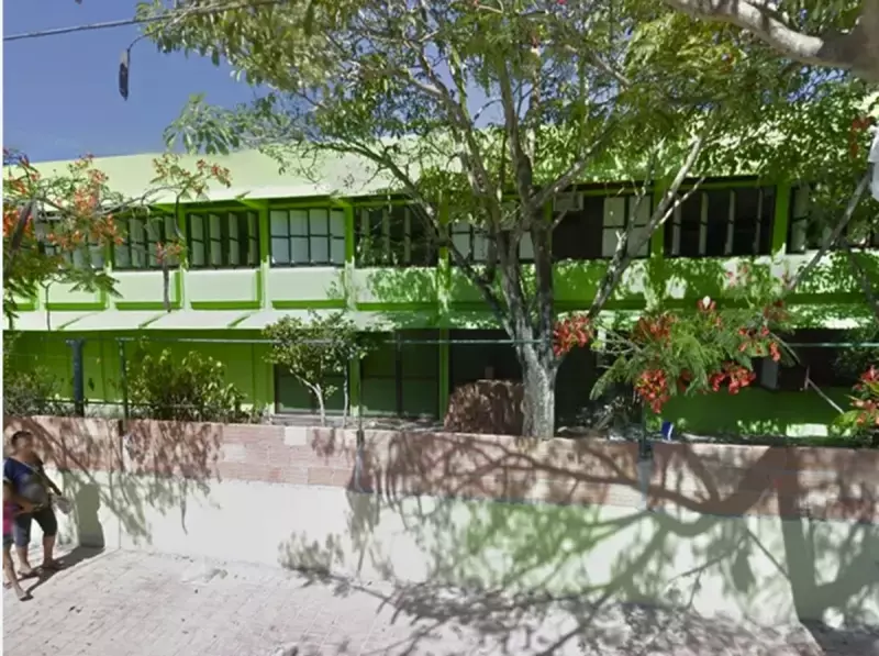 Inspetora agredida por três mulheres dentro de escola em Arraial do Cabo