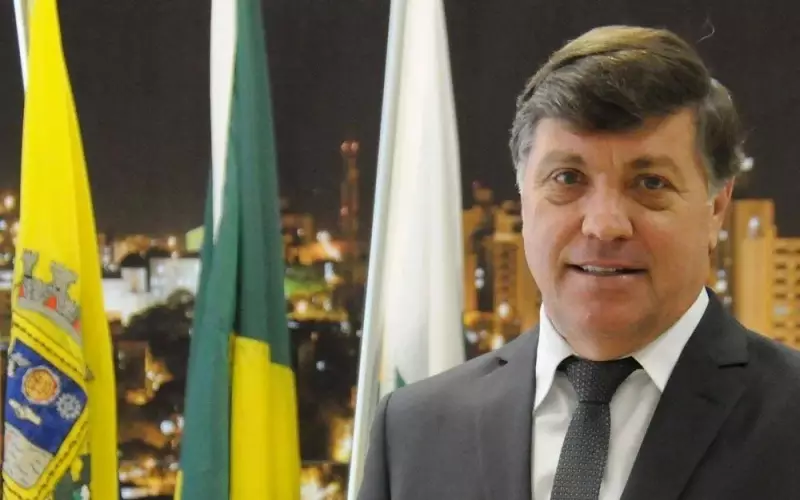 Justiça arquiva processo contra ex-prefeito de Umuarama por licitações