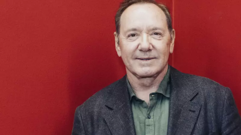 Kevin Spacey sem casa após leilão para pagar custos de processos