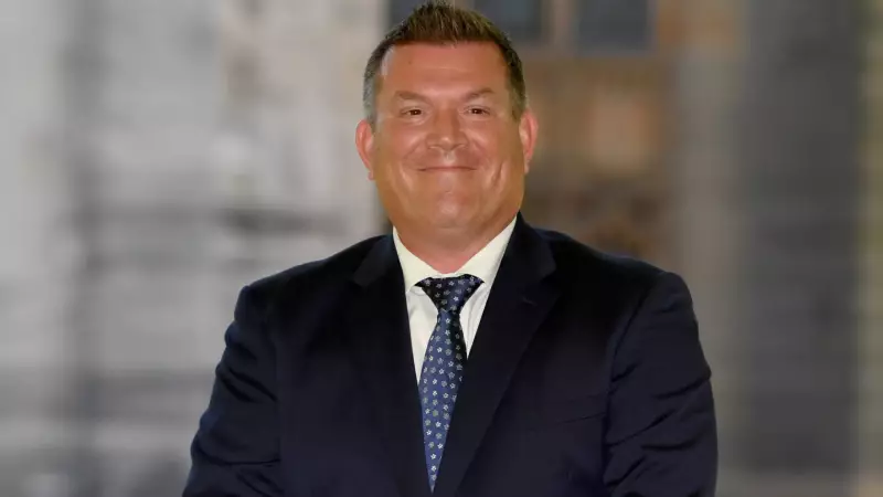 Líder político renuncia após filha de 19 anos entrar na indústria pornô