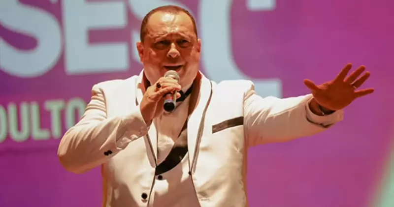 Leno Santos, a Voz de Ouro do Bolero, se apresenta em Manaus