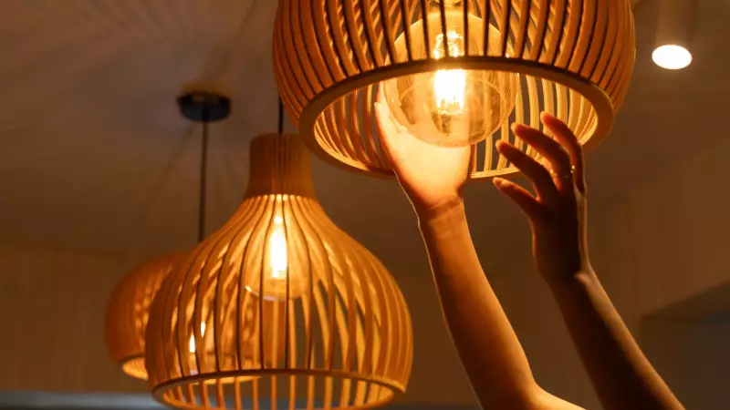 Luz branca ou amarela: escolha certa aumenta produtividade em 15%