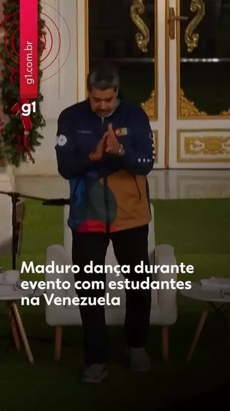 Maduro dança e desafia EUA em evento estudantil na Venezuela