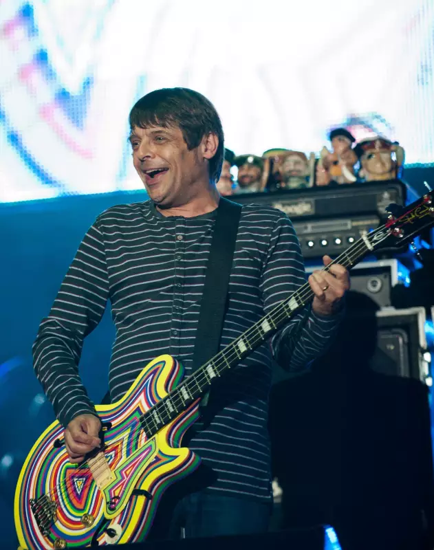 Mani, baixista do Stone Roses e Primal Scream, morre aos 63 anos