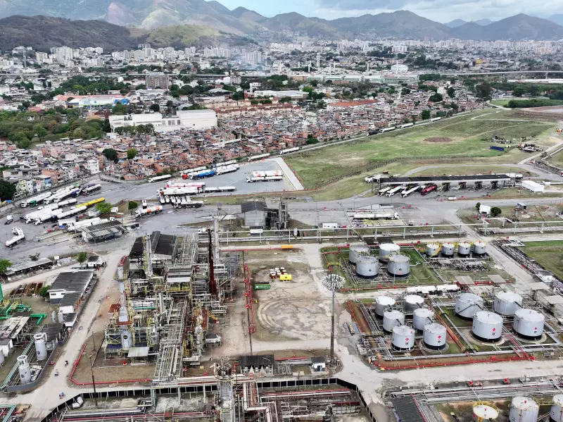 Megaoperação mira Grupo Refit por sonegação de R$ 26 bilhões