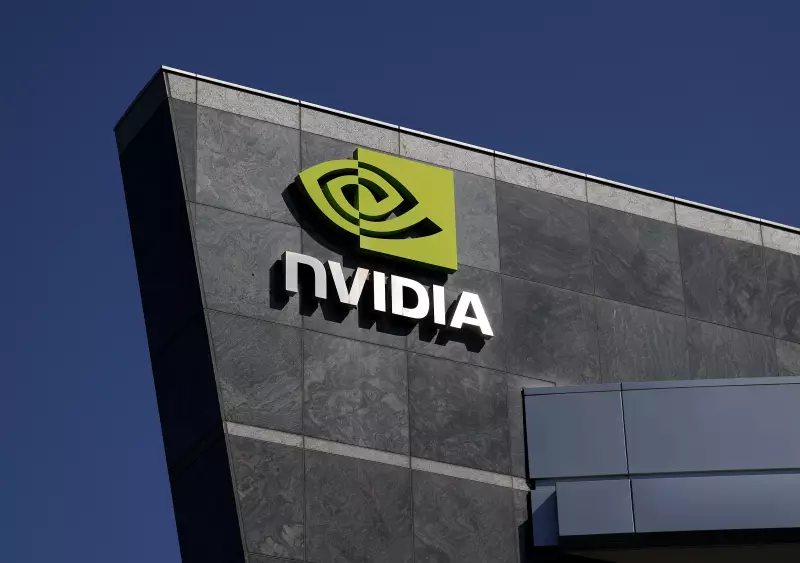 Mercados guiados por Nvidia e indicadores dos EUA em semana de feriado