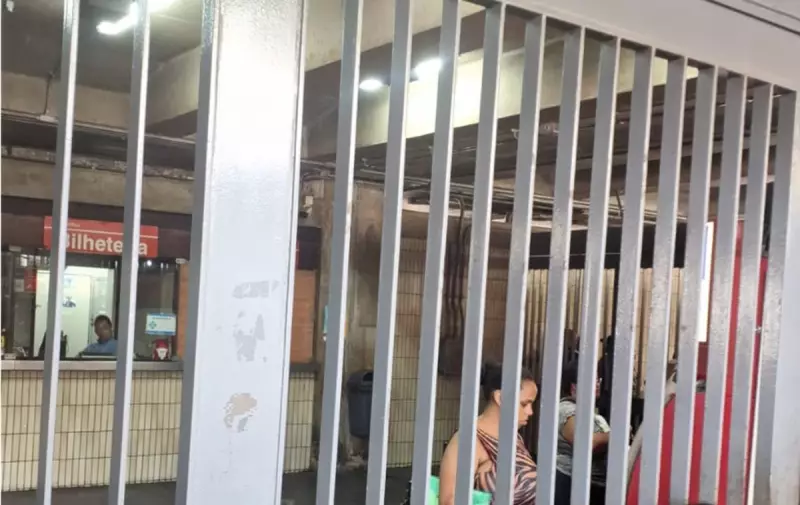 Metrô do Recife tem falha de energia e paralisa 19 estações