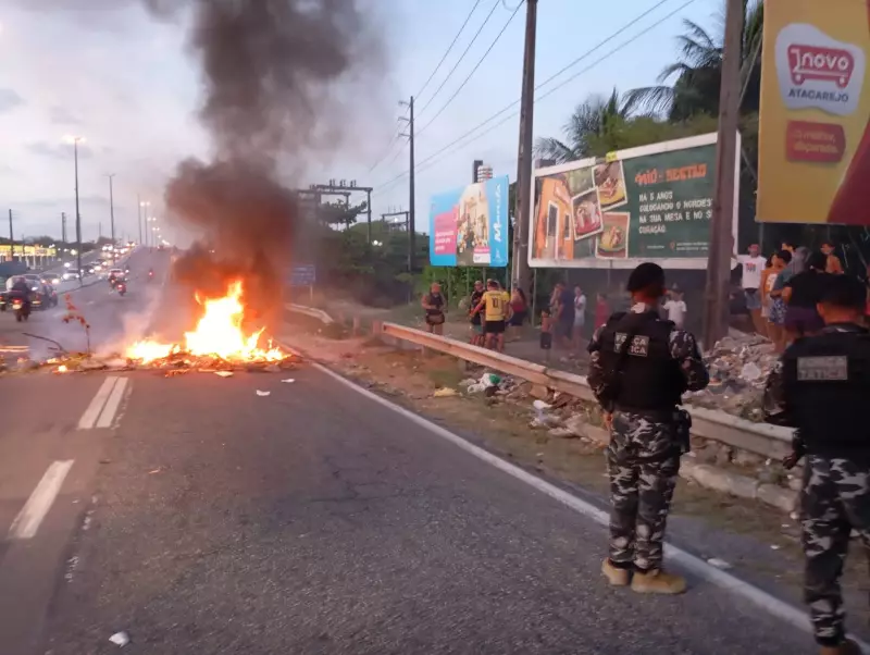 Moradores do Bairro São José protestam há dias sem água em João Pessoa