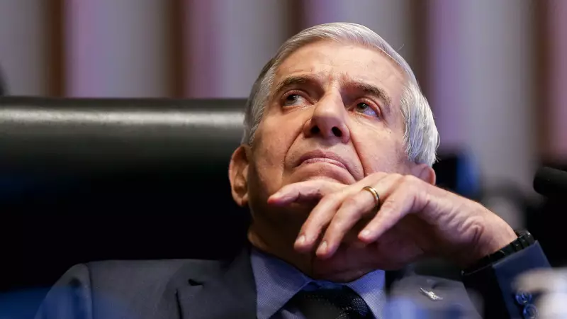 Moraes dá 5 dias para defesa de Augusto Heleno provar Alzheimer