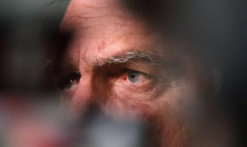 Moraes manda prender Bolsonaro a pedido da PF; ex-presidente planejava fugir