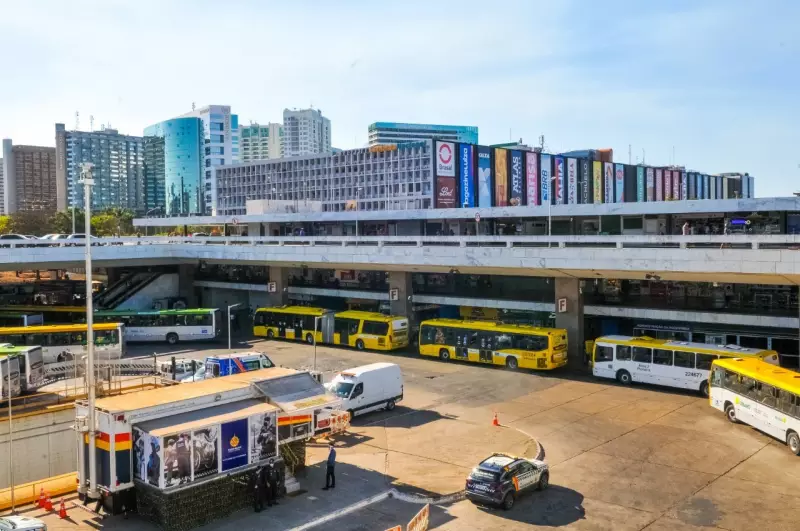Motorista é agredido com socos e chutes na Rodoviária do Plano Piloto: veja o flagrante da violência