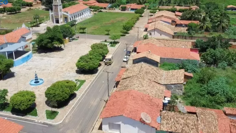 MP-PI processa prefeito por uso de página oficial para promoção pessoal