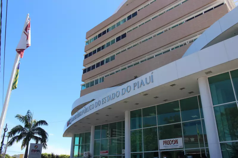 MP-PI recomenda exoneração de secretários por nepotismo em 2 cidades