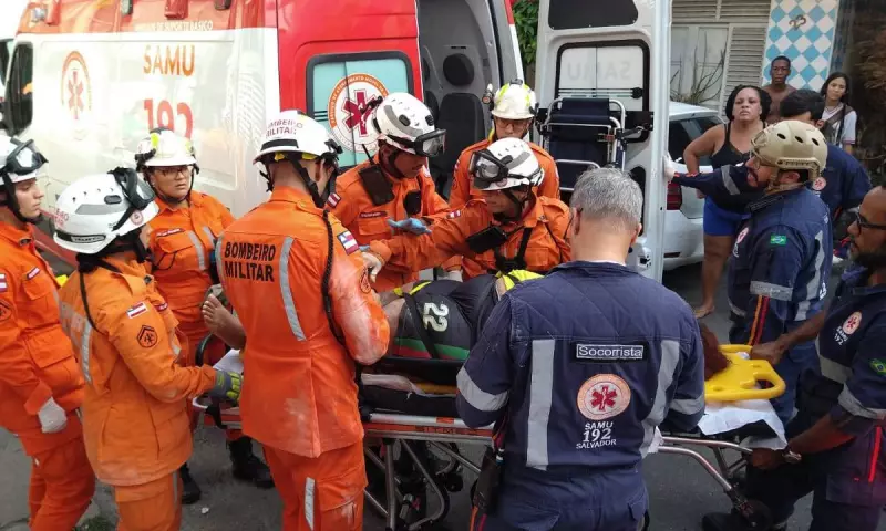 Mulher fica ferida após desabamento de laje em Salvador