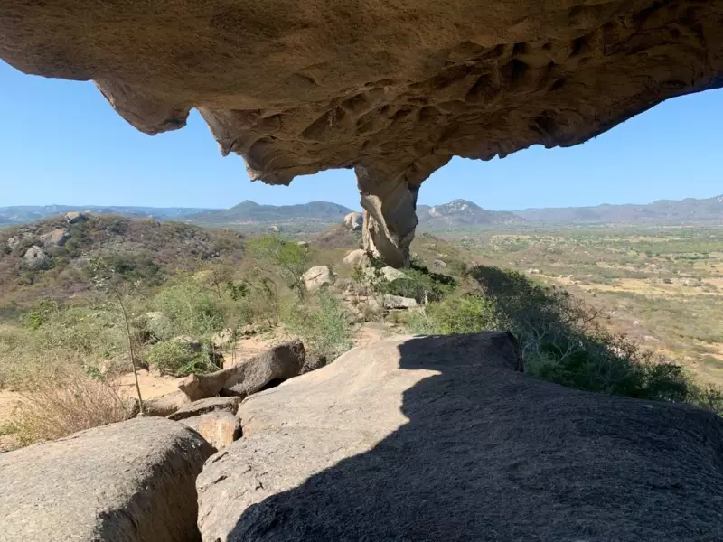 Pedra Furada: Descubra o Sítio Arqueológico com Pinturas Rupestres Milenares que Encanta em Pernambuco