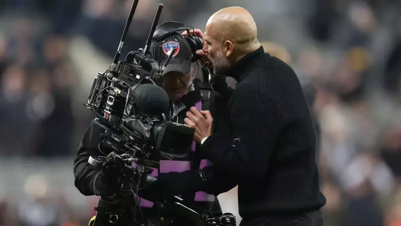Pep Guardiola empurra cinegrafista após derrota do Manchester City