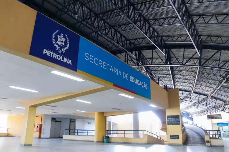 Petrolina abre 1.194 vagas em concurso da educação com salários de R$ 3.969