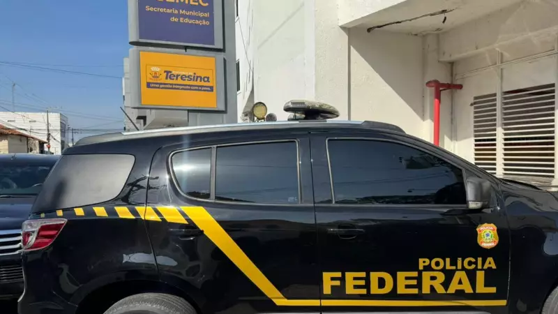 PF prende 4 por desvio de R$ 40 mi em contratos da Semec em Teresina