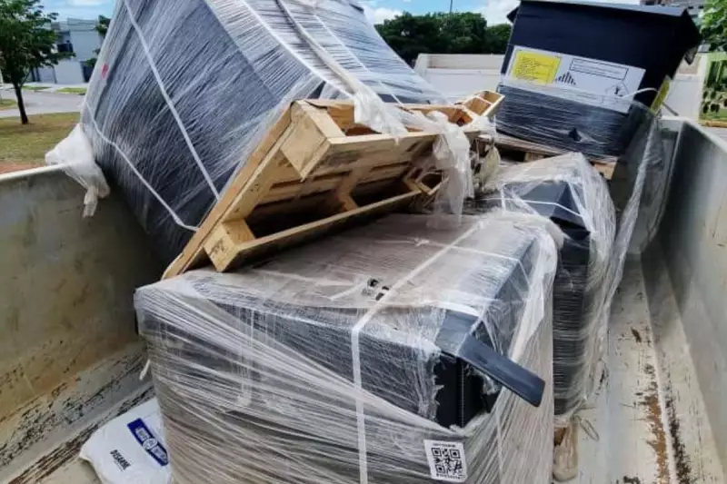 PM apreende 4 toneladas de agrotóxicos em caminhão com placas adulteradas