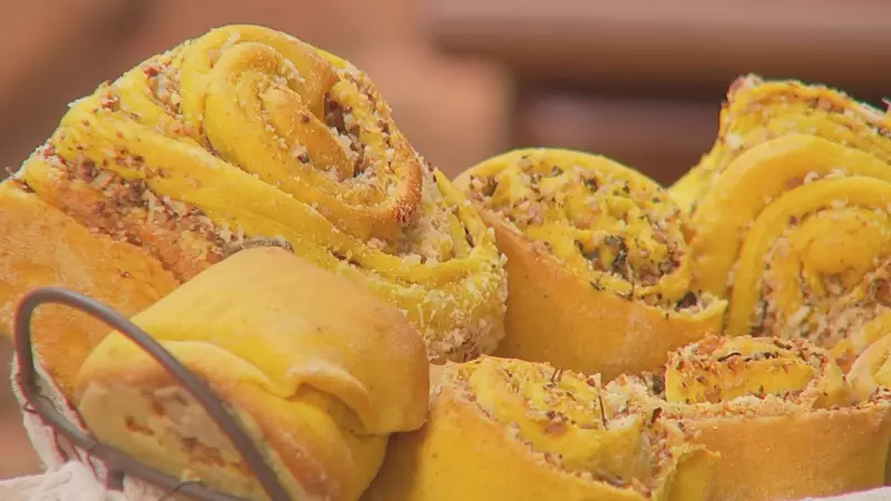 Pão de Cúrcuma com Castanha de Caju: Receita Exclusiva do Nosso Campo