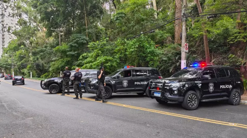 Polícia de SP prende dupla por arrastões com arma falsa no Morumbi