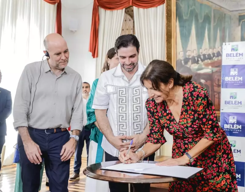 Prefeita de Paris visita Belém e assina acordo de cooperação para COP 30