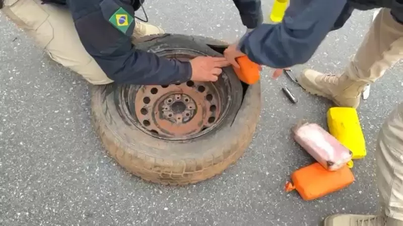 PRF apreende 17 kg de cocaína em carros na BR-262 | Trio de Rondônia preso no ES