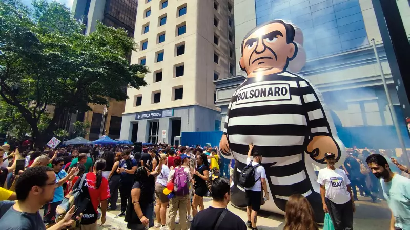 Prisão de Bolsonaro: protestos nas ruas fracassam e se limitam às redes