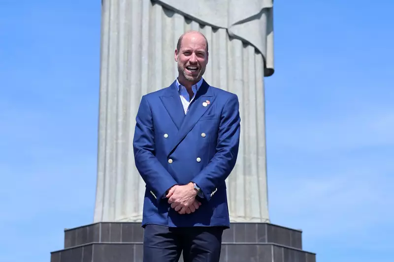 Príncipe William no Rio: Noite Descontraída com Linguiça, Chope e Selfies com Fãs