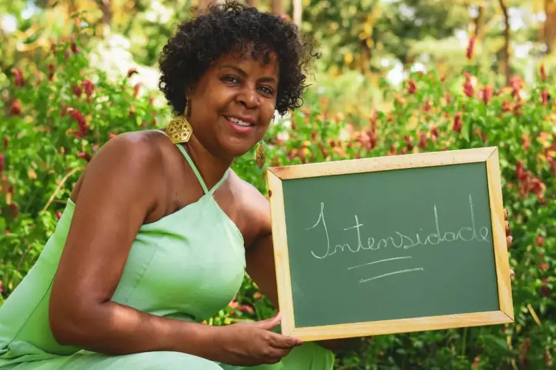 Professora revela em última entrevista como viver com cuidados paliativos no Brasil